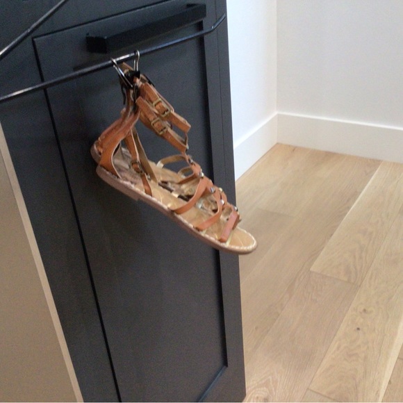 Sam & Libby Gladiator Flip Flop Sandals, Size 6, EUC - Picture 2 of 6